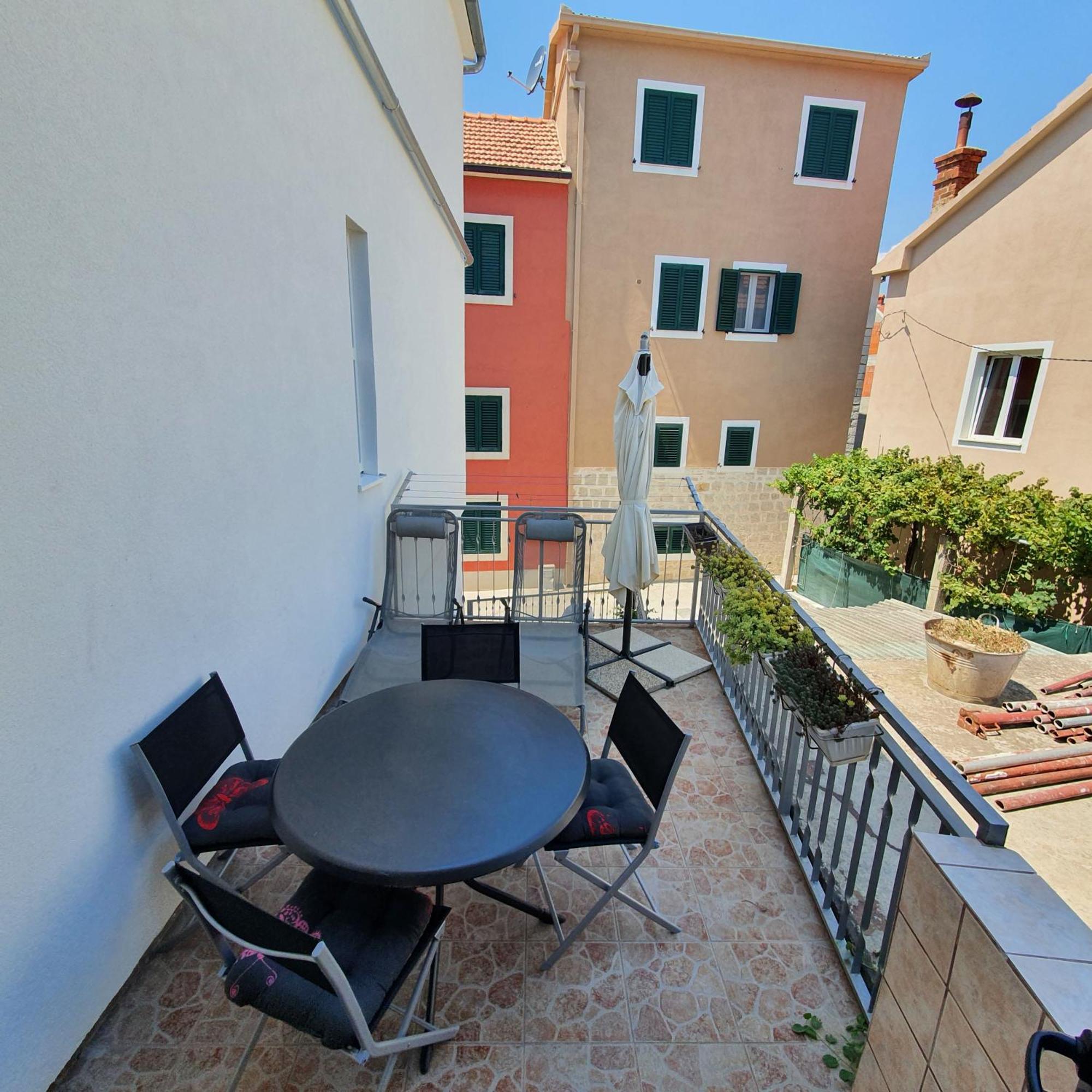 Beachfront House Sea La Vie Kastela Luaran gambar