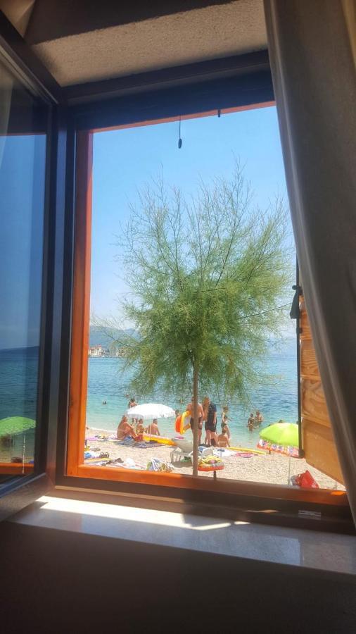 Beachfront House Sea La Vie Kastela Luaran gambar